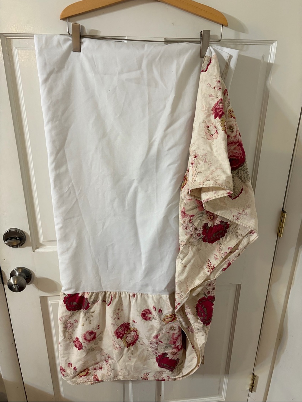 Waverly Norfolk Rose Queen Size Dust Ruffle Bedskirt 14” Drop